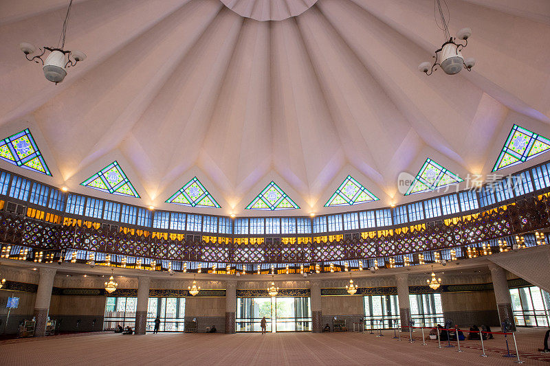 马来西亚国家清真寺(Masjid Negara)，马来西亚美丽的国家中心，是吉隆坡市的象征。一个独立和联邦的马来西亚。